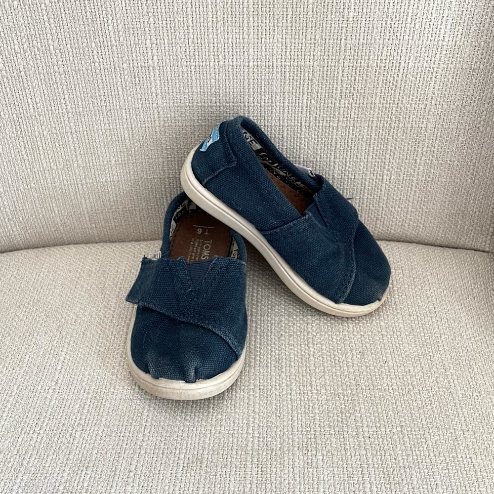 Toms Unisex Toddler Classic Slip On